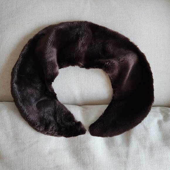 Vintage Brown River Otter Fur Collar - Picture 2 of 7